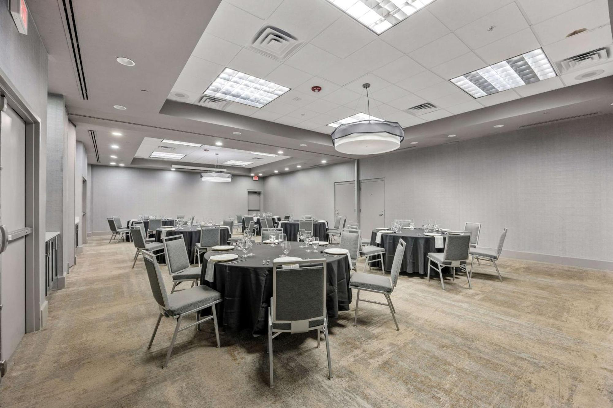 Doubletree Suites By Hilton Hotel Huntsville South Exterior foto