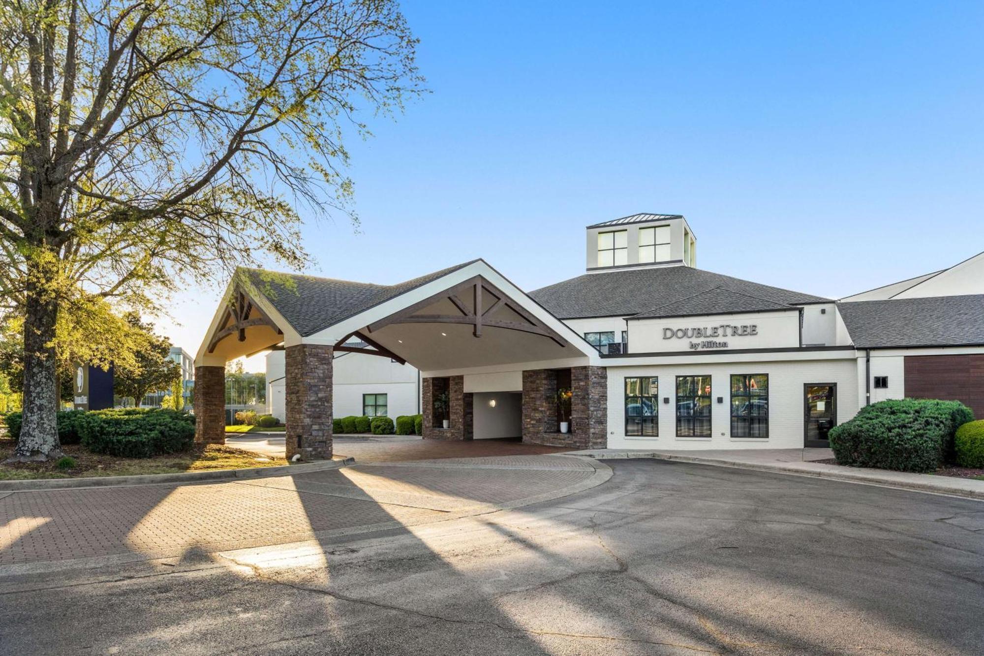 Doubletree Suites By Hilton Hotel Huntsville South Exterior foto